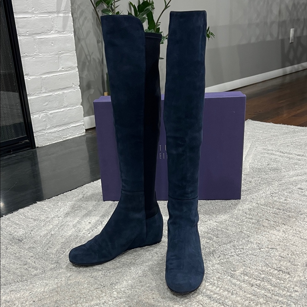 Stuart Weitzman Women's Lander Boots in Navy Suede